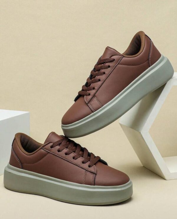 Brown Classic Breathable Casual sneakers
