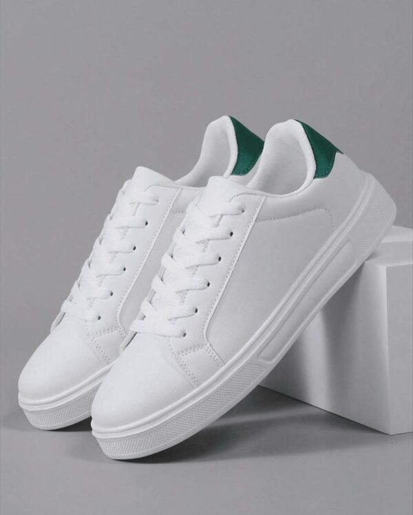 White Soft Fashionable sneakers