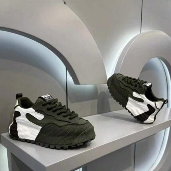 Black and white Lightweight Thick-Soled Casual Sneakers