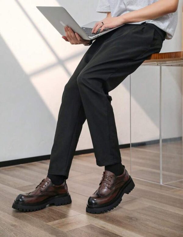Brown Classic Retro Brogue Carved Men's Casual Leather Shoes