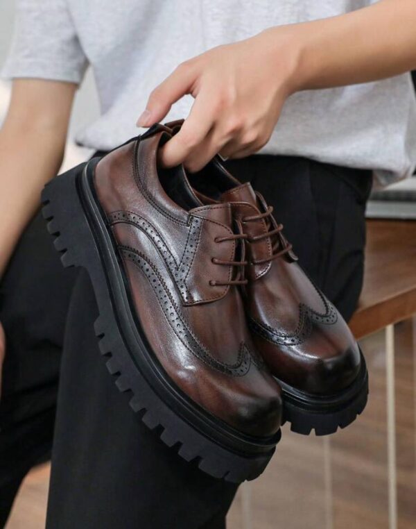 Brown Classic Retro Brogue Carved Men's Casual Leather Shoes