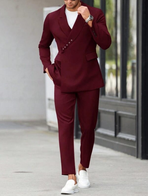 One breasted stylish maroon suit