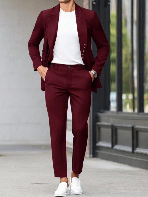 One breasted stylish maroon suit