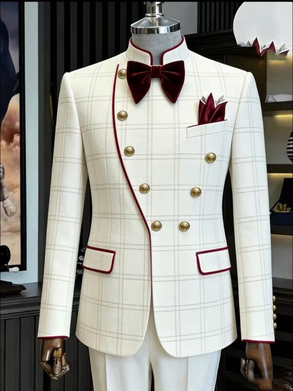 Man’s stand up beautiful collar jacket