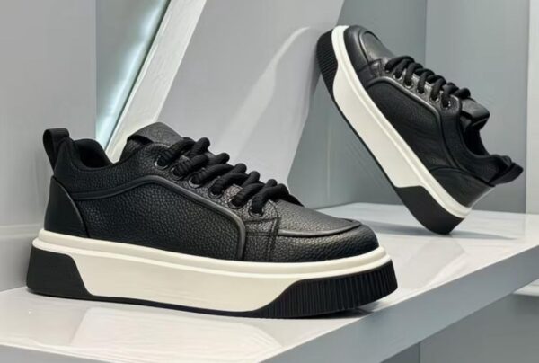 Black white think sole sneaker