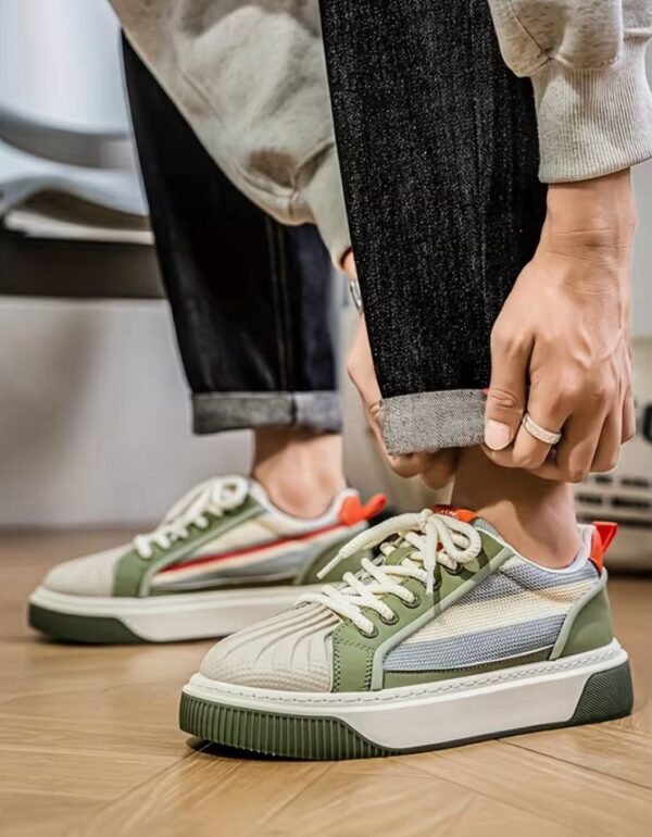 Breathable thick sole sneakers