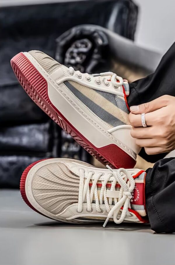Breathable thick sole sneakers